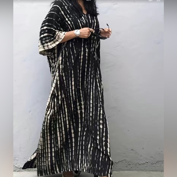 Black and white Caftan - Picture 2 of 9